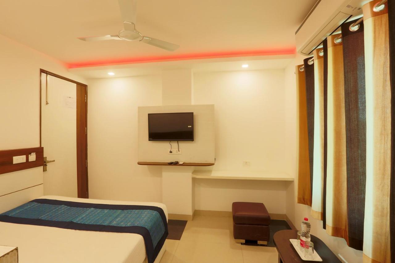 Hotel Ark Suites At Airport Neu-Delhi Exterior foto